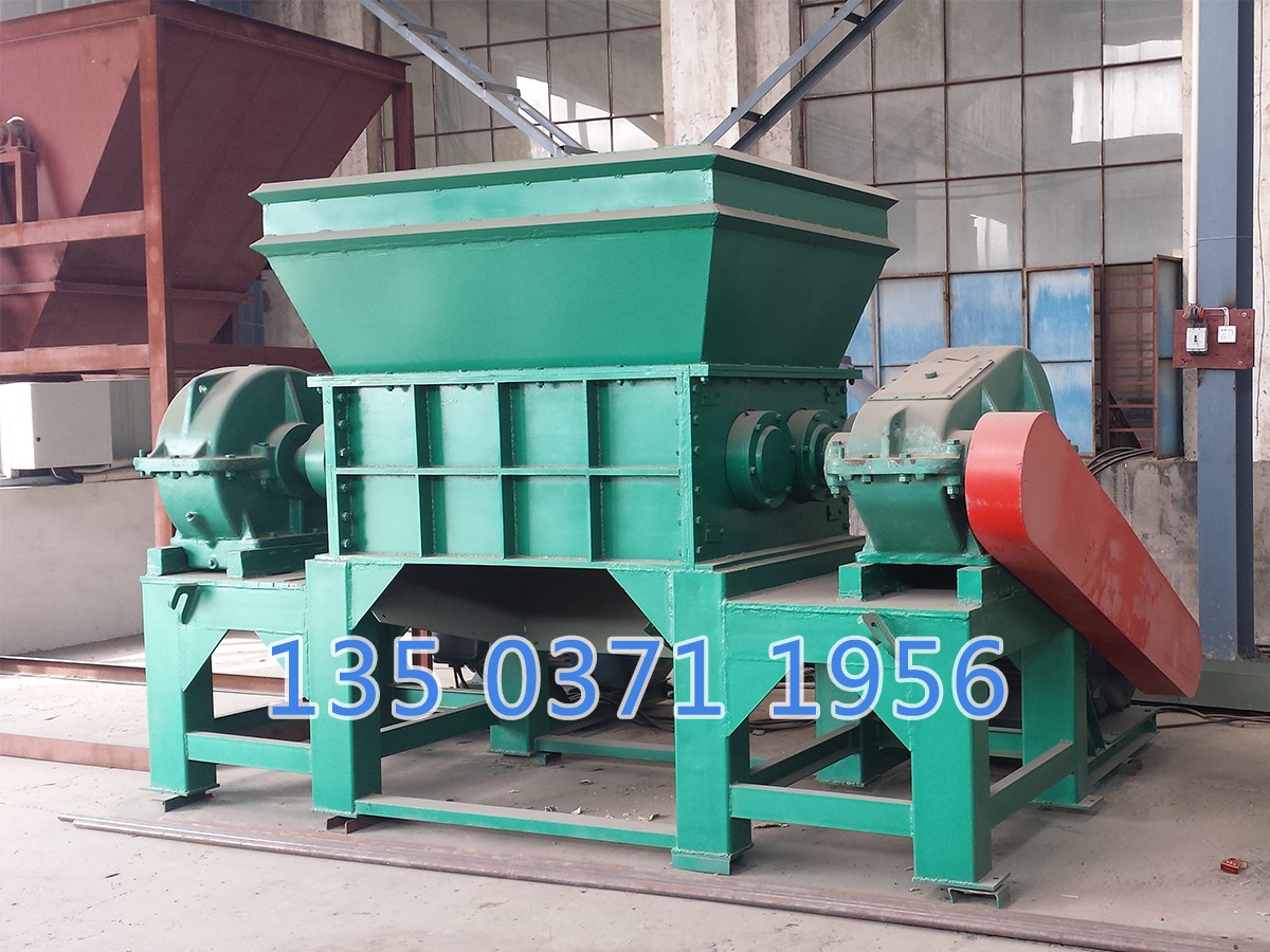 木材撕碎機(jī)