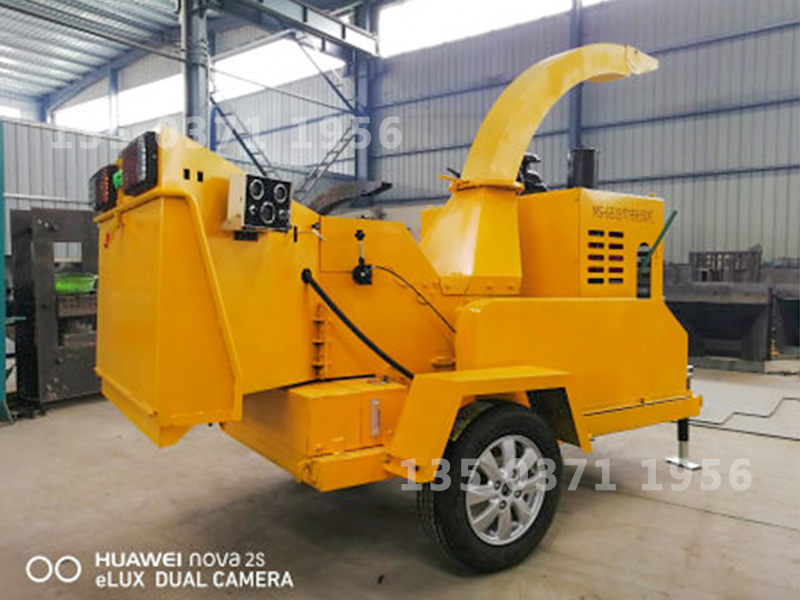 立動(dòng)樹(shù)枝粉碎機(jī)