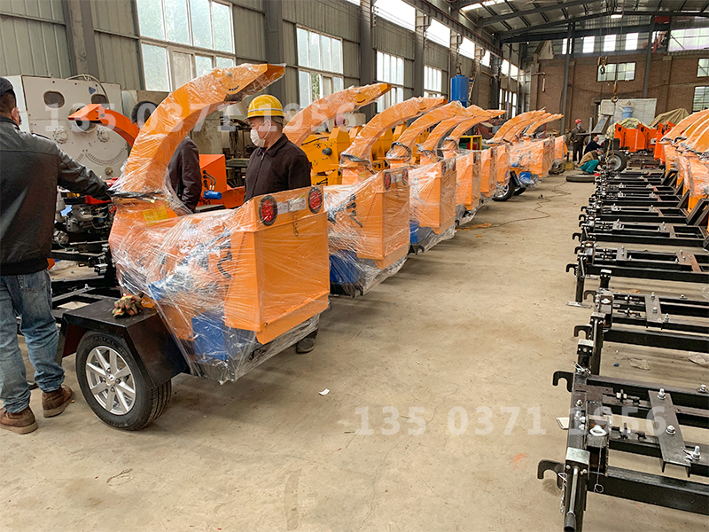 液壓式樹枝粉碎機(jī)