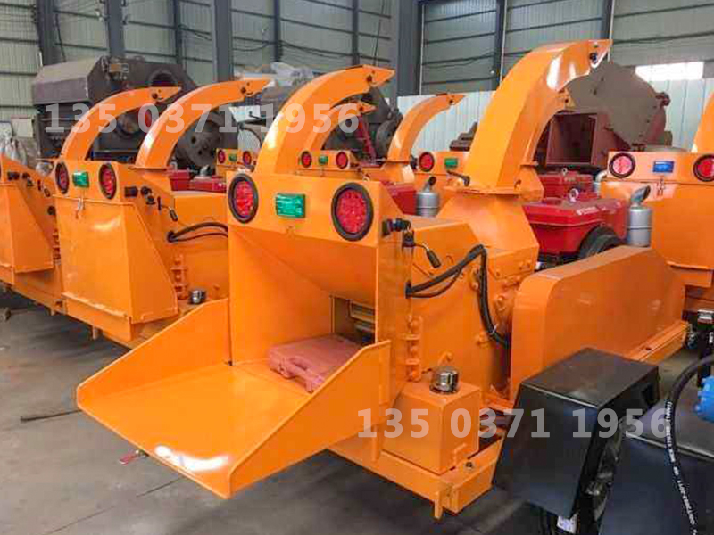 移動粉碎樹枝機